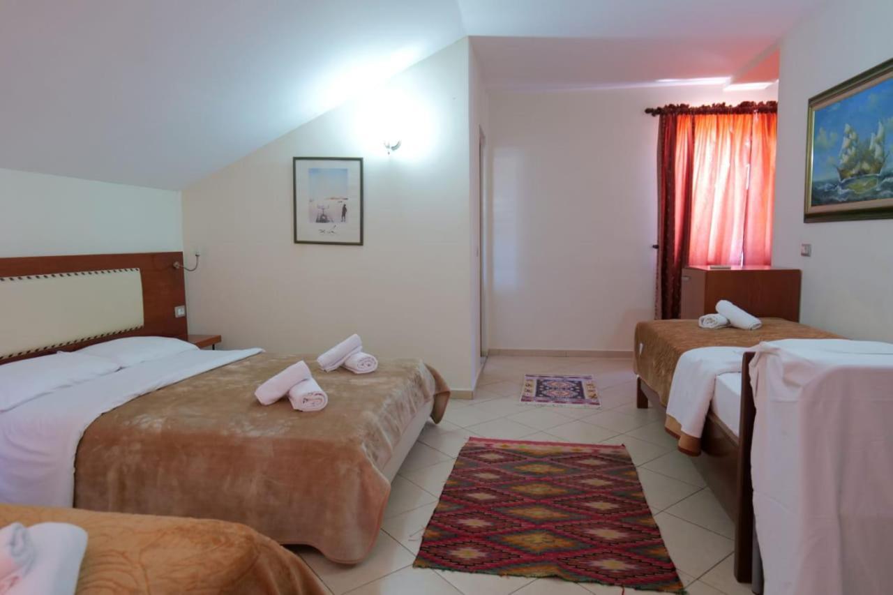 Hotel Veli Sarandë Eksteriør bilde