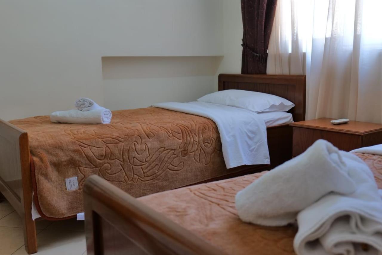 Hotel Veli Sarandë Eksteriør bilde