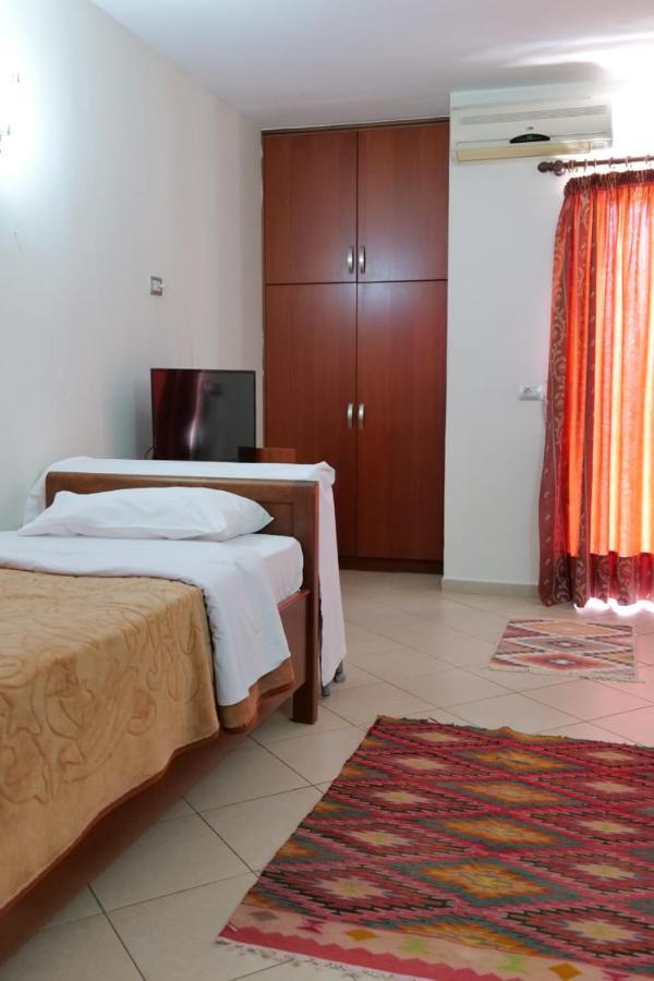 Hotel Veli Sarandë Eksteriør bilde