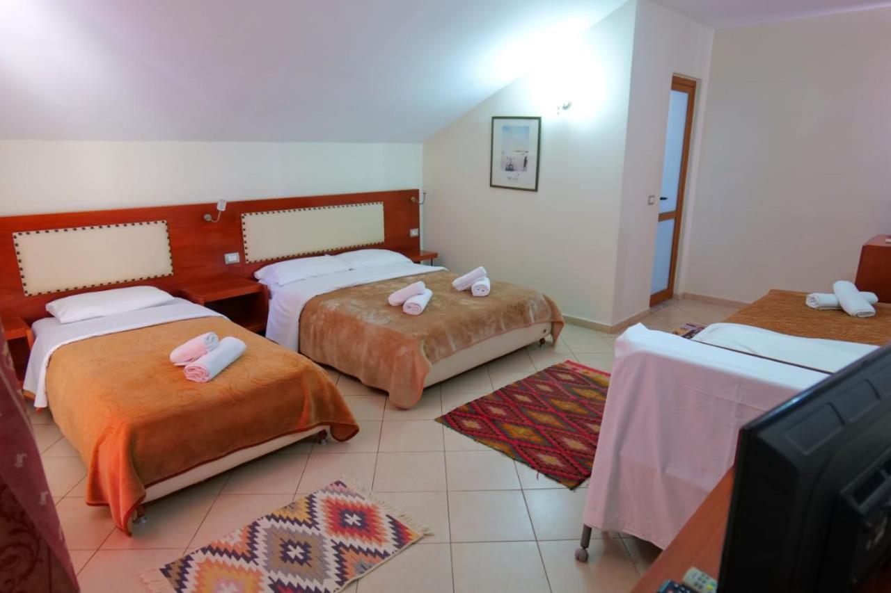 Hotel Veli Sarandë Eksteriør bilde
