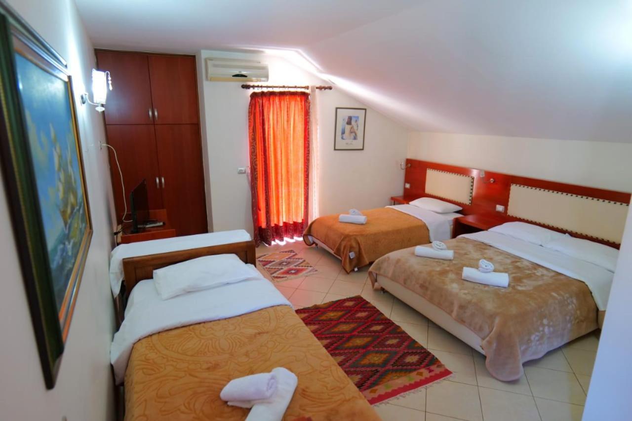 Hotel Veli Sarandë Eksteriør bilde
