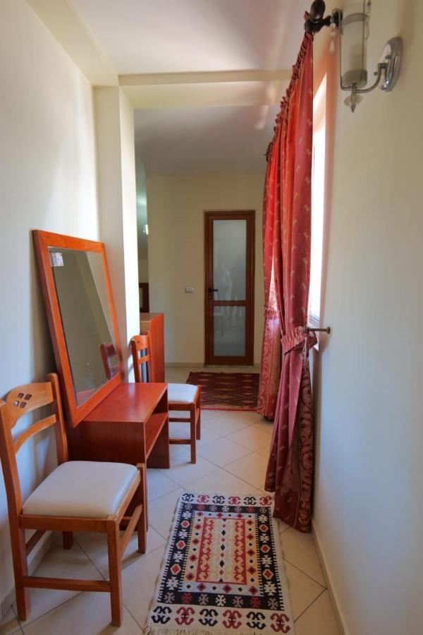 Hotel Veli Sarandë Eksteriør bilde