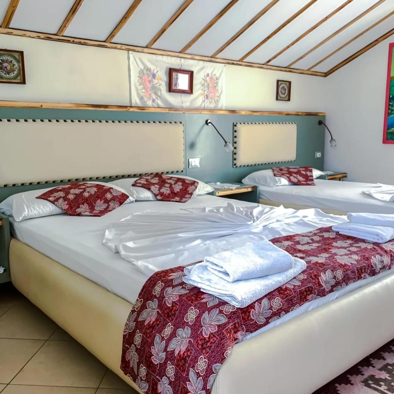 Hotel Veli Sarandë Eksteriør bilde