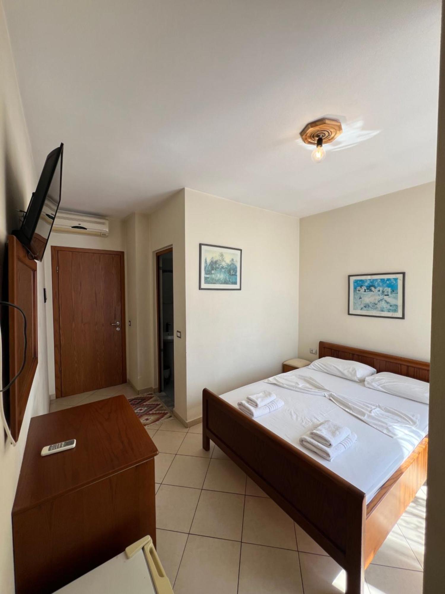 Hotel Veli Sarandë Eksteriør bilde