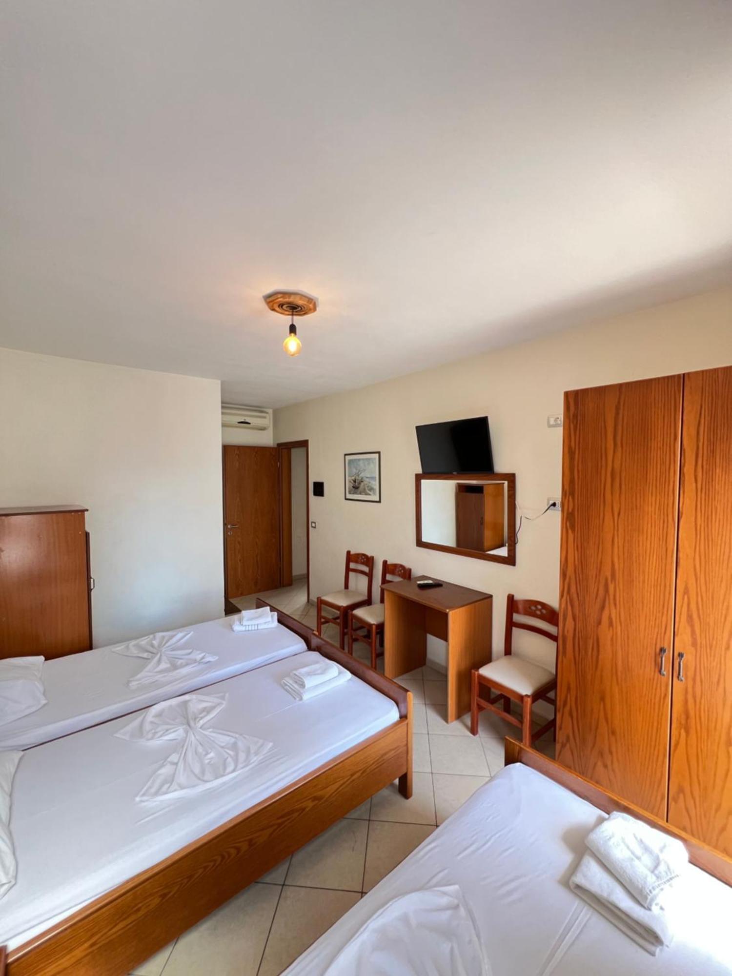 Hotel Veli Sarandë Eksteriør bilde