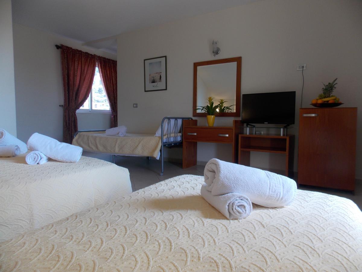 Hotel Veli Sarandë Eksteriør bilde