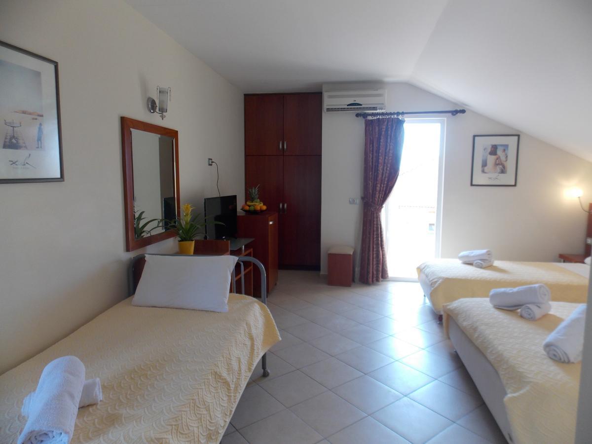 Hotel Veli Sarandë Eksteriør bilde