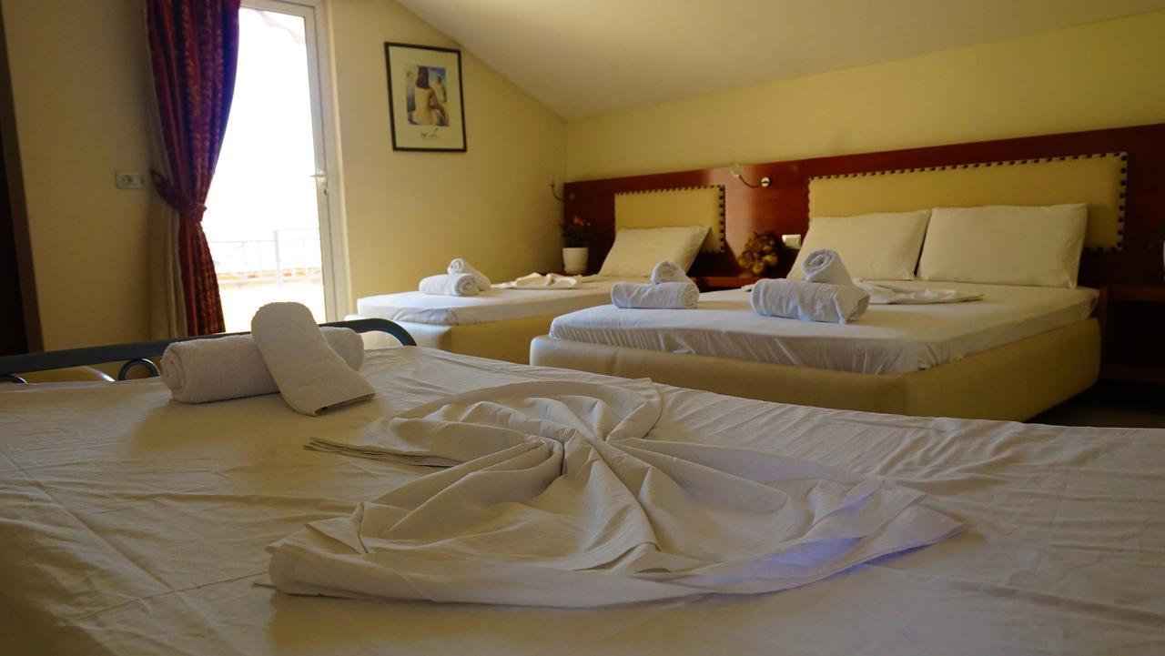 Hotel Veli Sarandë Eksteriør bilde