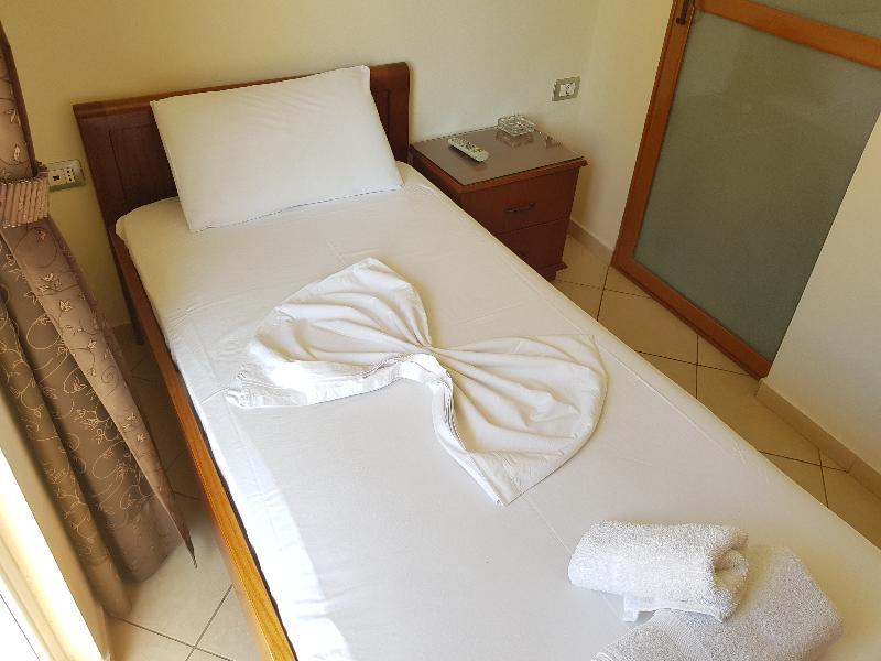 Hotel Veli Sarandë Eksteriør bilde