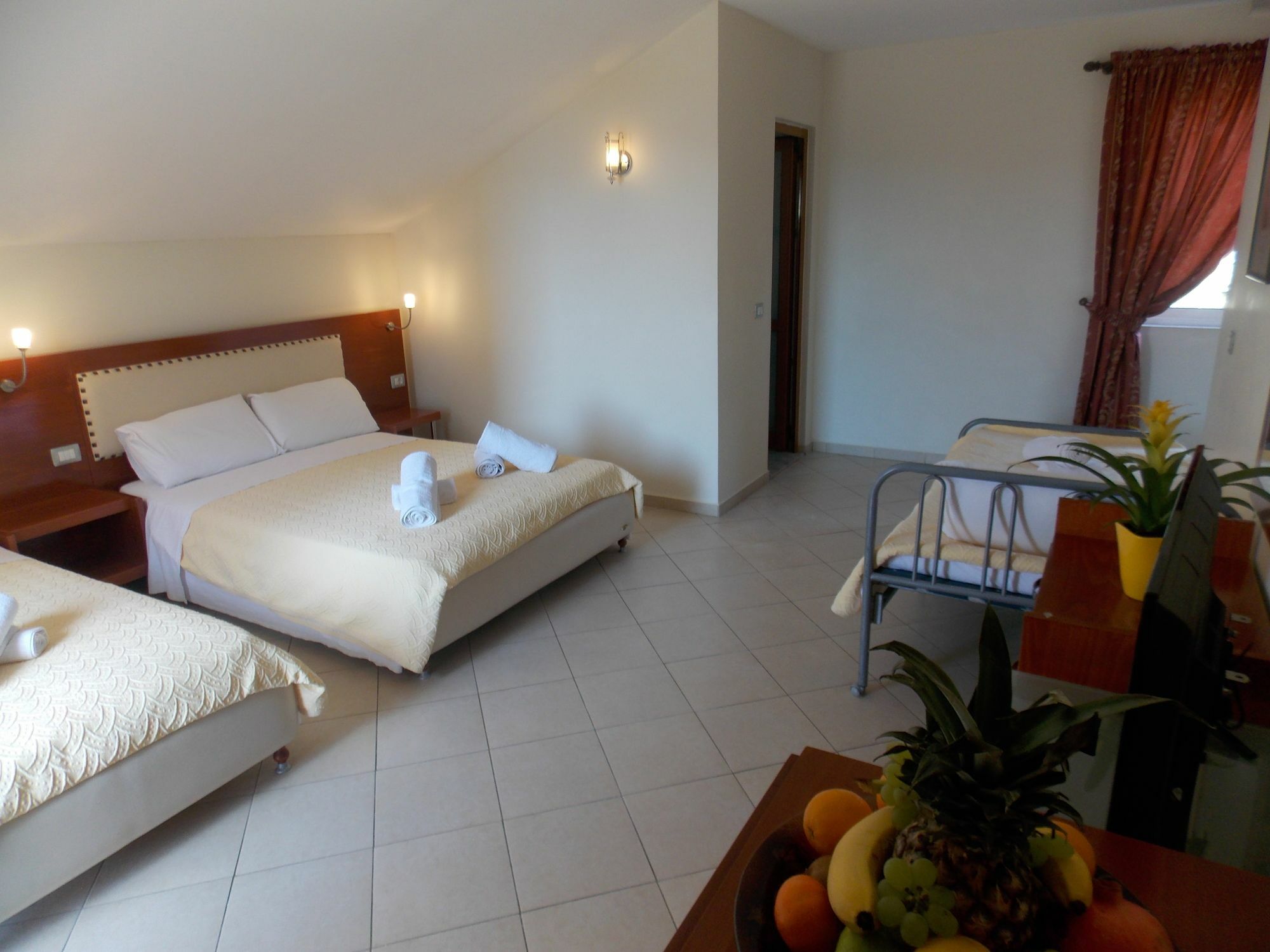 Hotel Veli Sarandë Eksteriør bilde